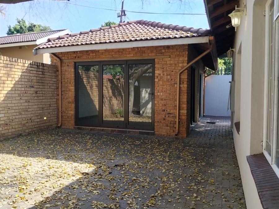 To Let 3 Bedroom Property for Rent in Geelhoutpark North West